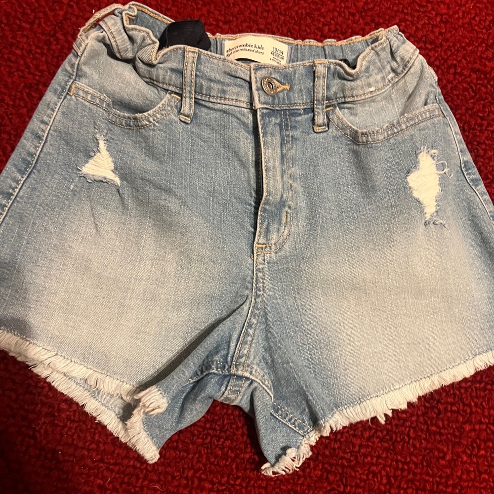 Girls A/F high rise relaxed short size 13/14